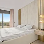 Freedom - Five Bedroom House With Balcony * Vodice