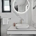 Vikendica Freedom - Five Bedroom House With Balcony