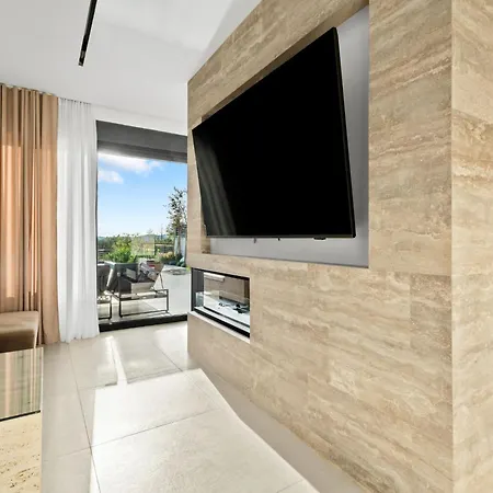 Freedom - Five Bedroom House With Balcony Ferienhaus Vodice