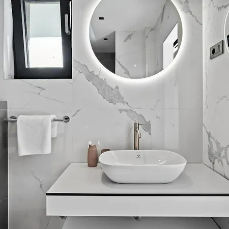 Vakantiehuis Freedom - Five Bedroom House With Balcony