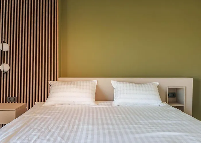 Freedom - Five Bedroom House With Balcony Vakantiehuis