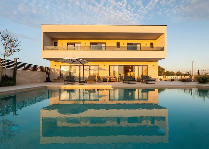 Freedom - Five Bedroom House With Balcony * Vodice