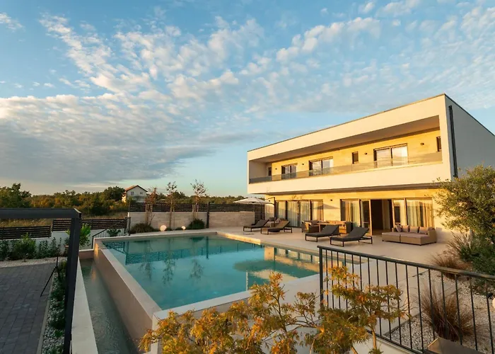 Freedom - Five Bedroom House With Balcony * Vodice